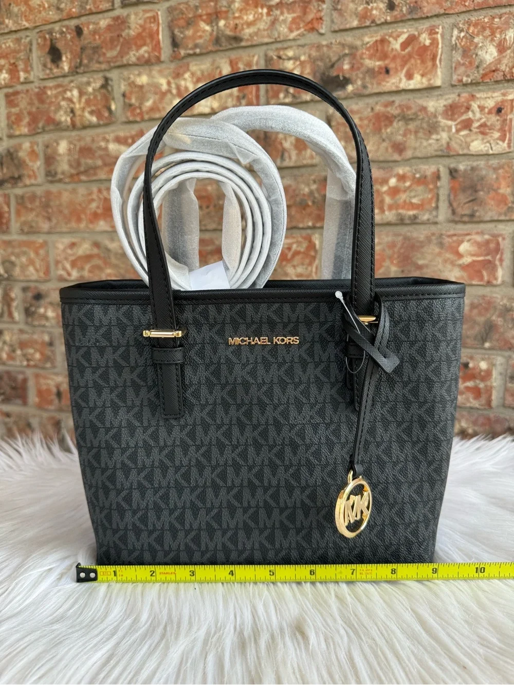 Michael Kors Jet Set xs Logo Tote Bag in Black
